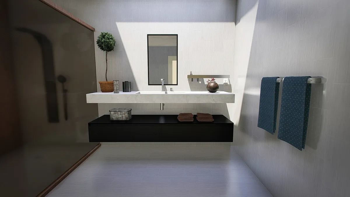 Salle de bain avec robinetterie chromée