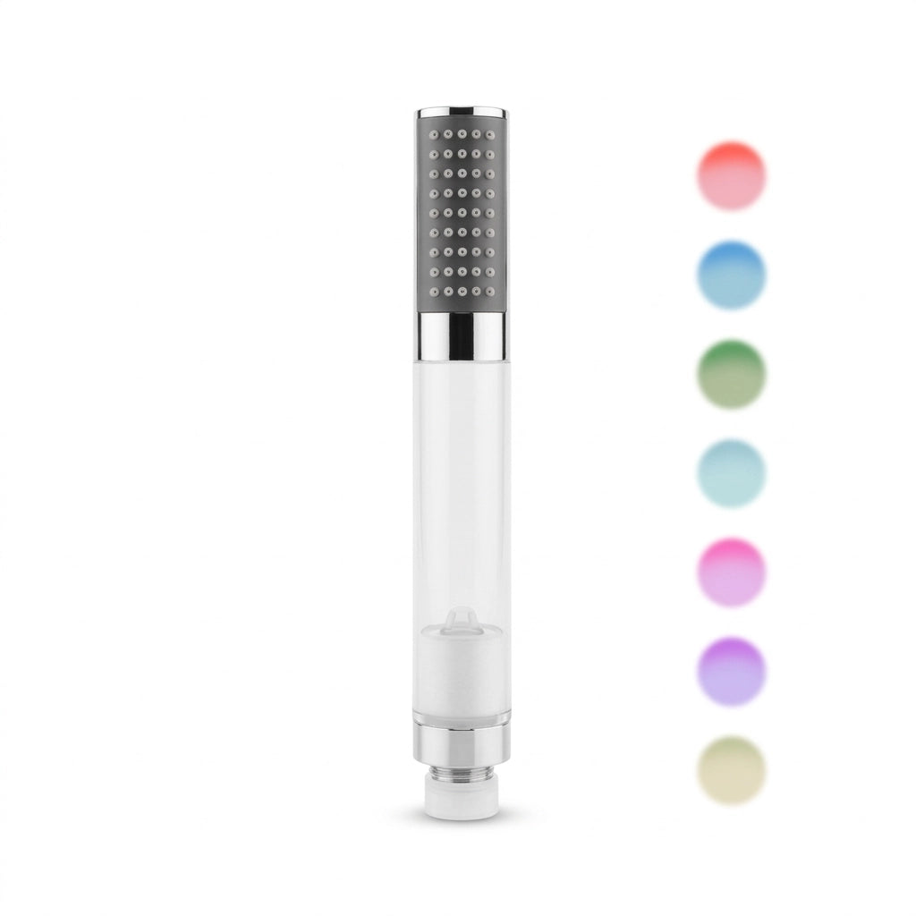 Pommeau de douche à led compact vu de face sur fond blanc