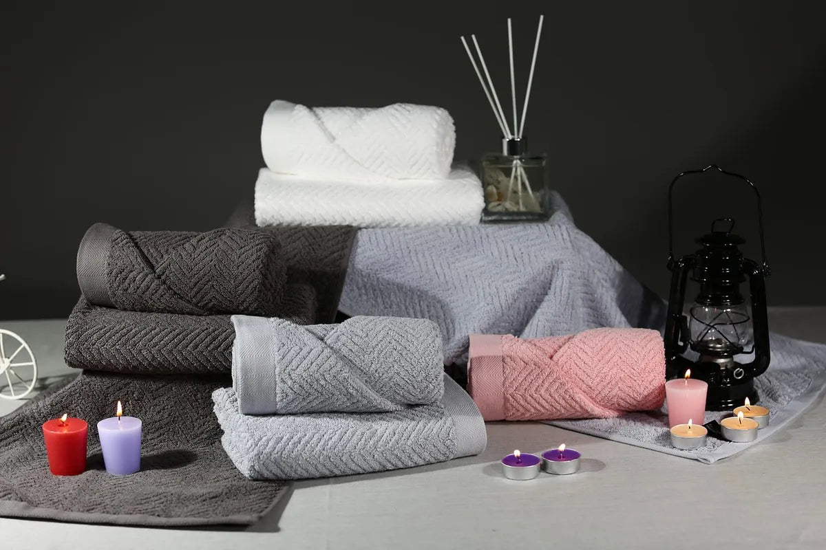 Serviettes de bain empilées