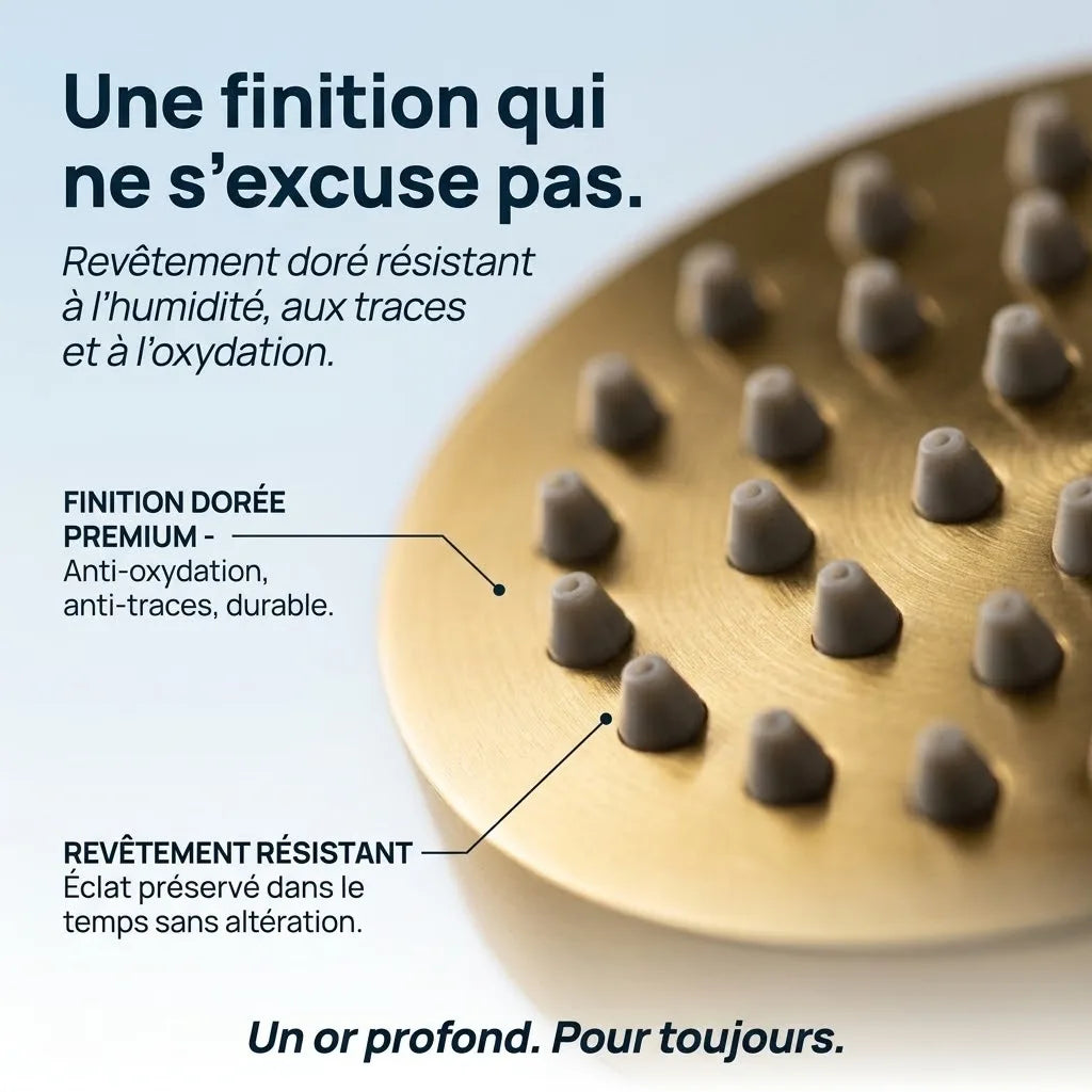 Pommeau de Douche Doré Brossé Rond Manche Conique - vue de côté sur fond blanc