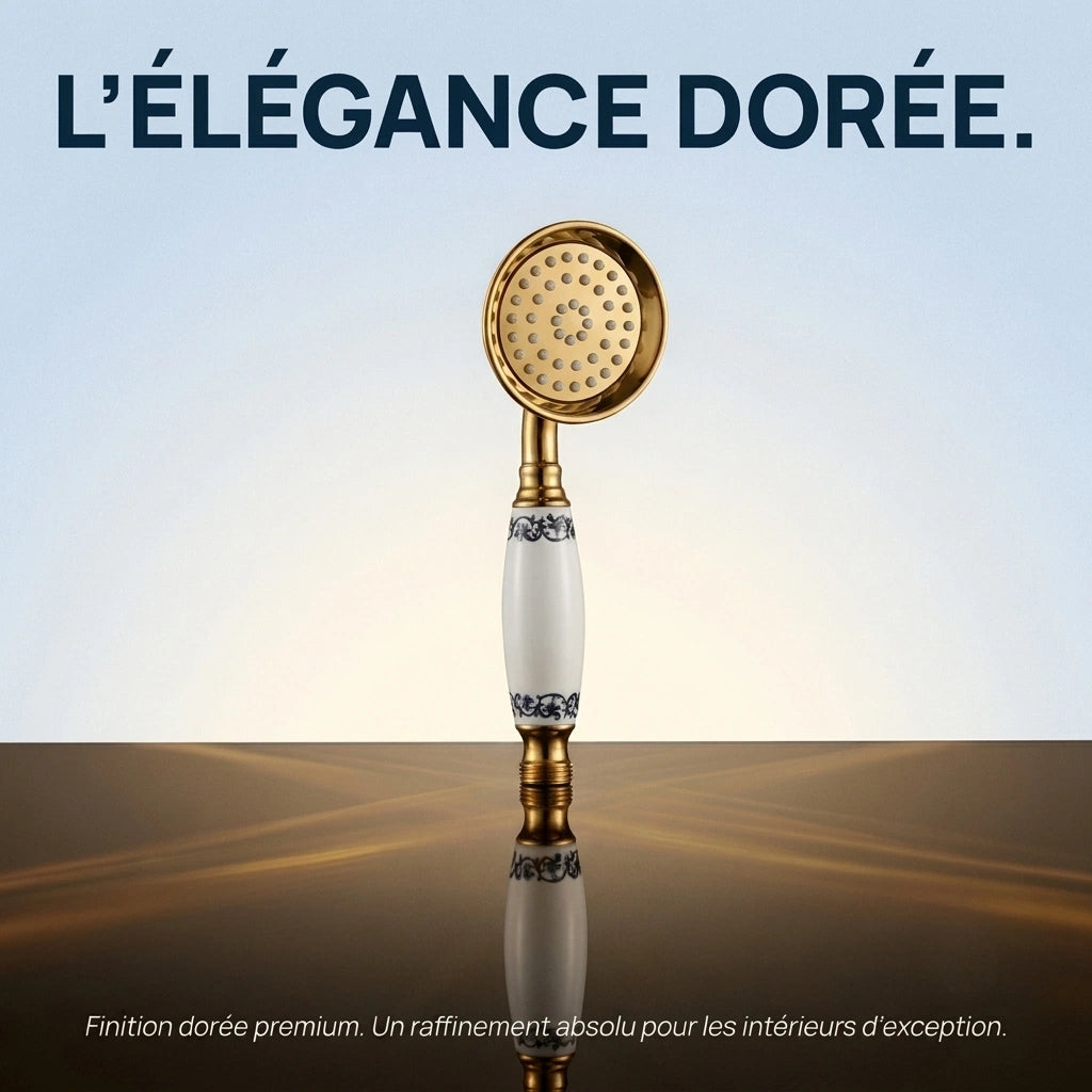 Pommeau de douche doré vintage à buses motif fleur - détail des buses sur fond blanc